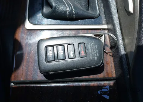 2016 Lexus Es 350 z USA, uszkodzony, nr VIN JTHBK1GG9G2212470